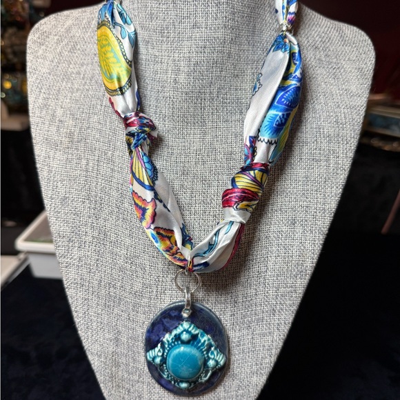 Elegant Vintage Blue Ceramic Pendant Necklace with Scarf - Picture 1 of 1